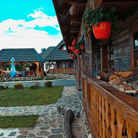 Casutele Bunicii Ocna Şugatag