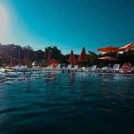 Casutele Bunicii Holiday home *